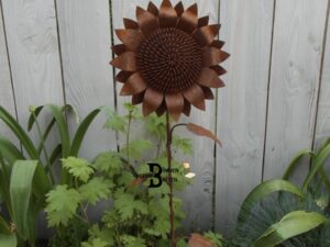 zonnebloem op steker 115 cm, roest decoratie.
